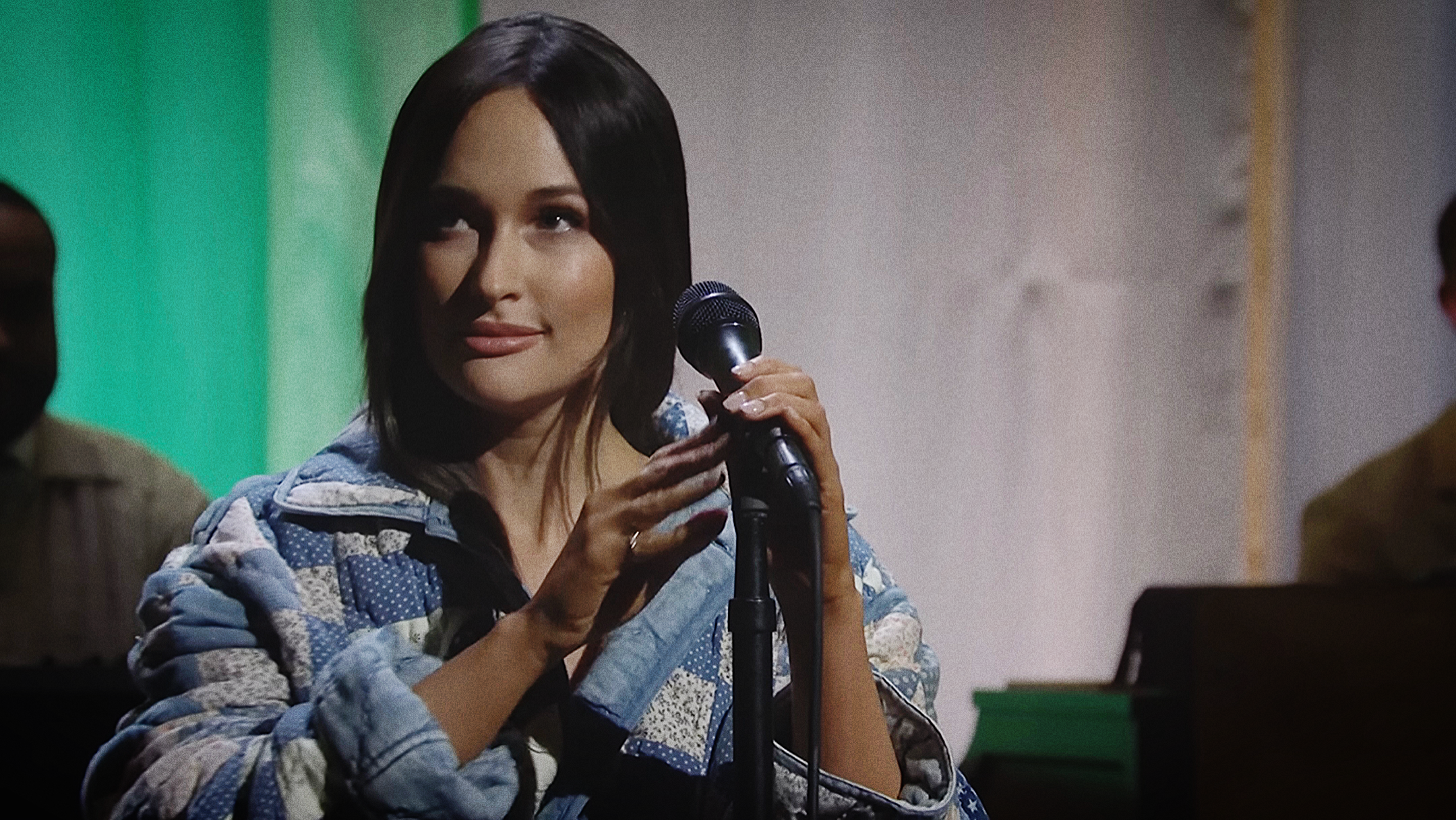 Kacey Musgraves Performs New Singles ‘Deeper Well’ & ‘Too Good to Be True’ On SNL