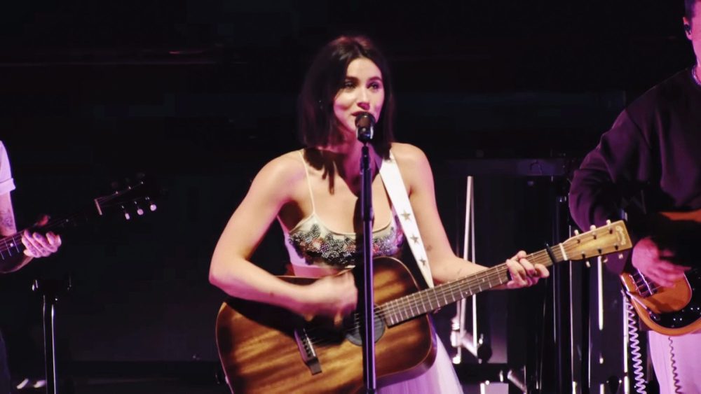Gracie Abrams Teases New Song at Amex Member Week Show