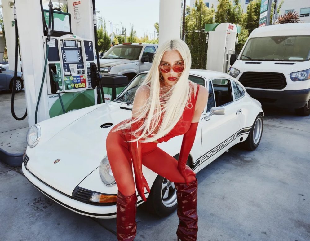 Kesha Praises MAYHEM, Calls Lady Gaga “One-in-a-Million Artist”