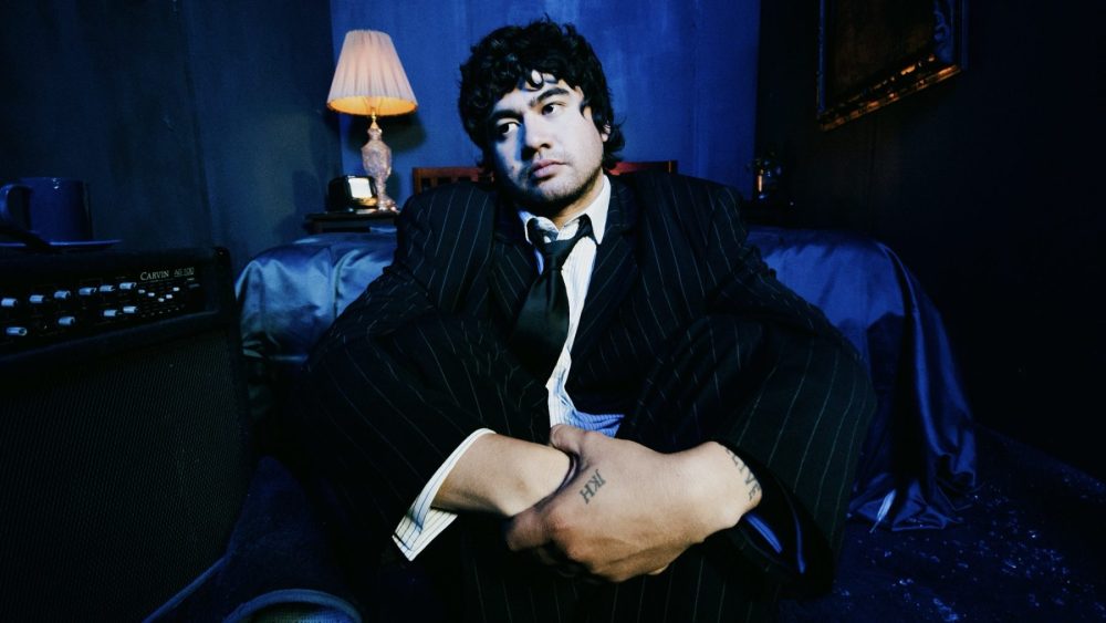 Calum Hood Hits No. 1 on ARIA Albums Chart with Solo Debut ‘ORDER Chaos ORDER’