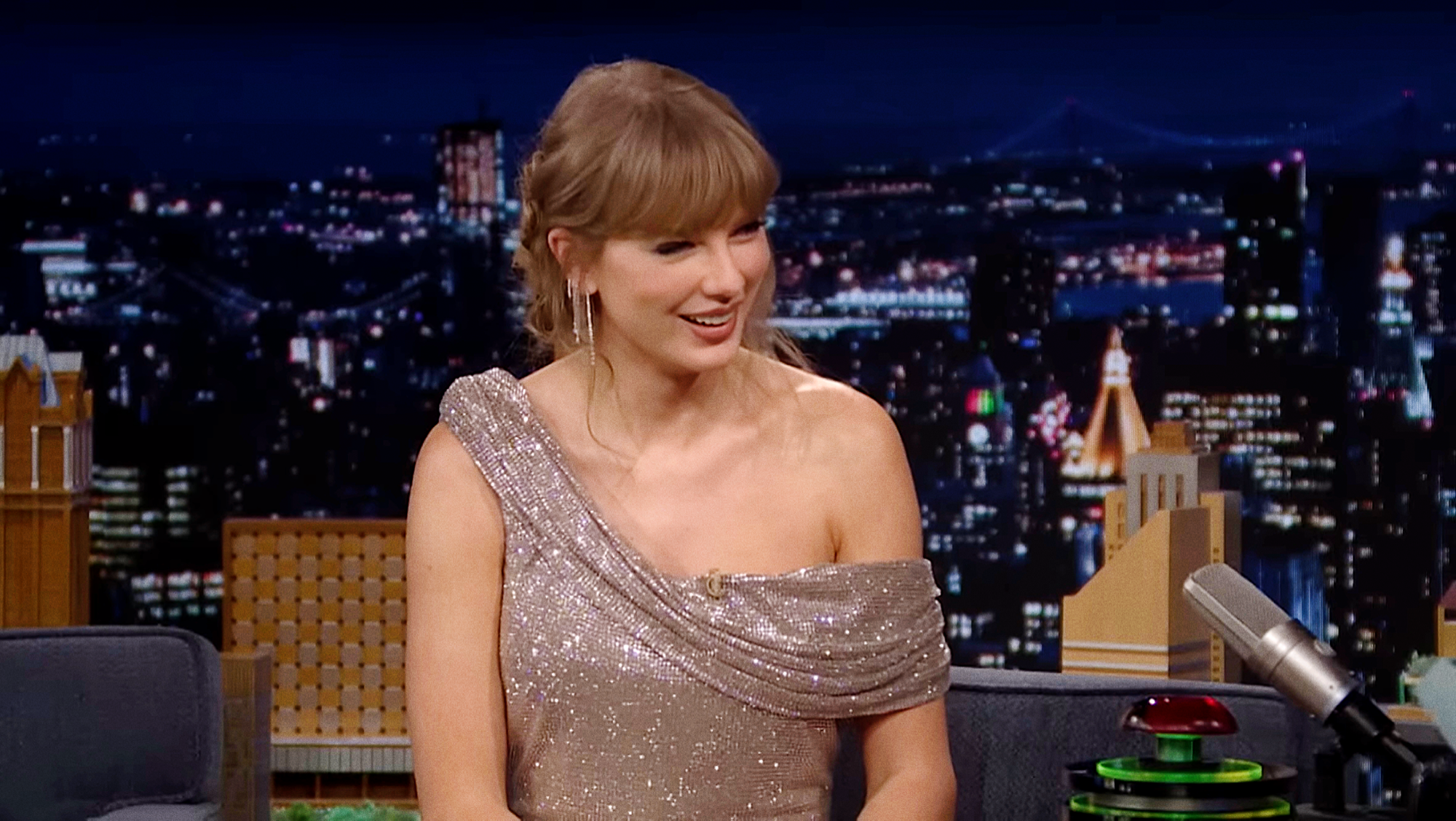 Taylor Swift Explains Why She Hasn’t Done the Super Bowl Halftime Show Yet