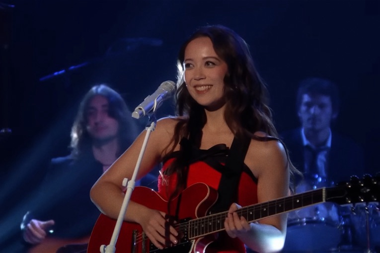 Watch Laufey Bring “Lover Girl” to The Tonight Show Starring Jimmy Fallon