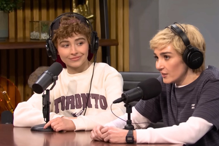 Sabrina Carpenter Makes Surprise Cameo on SNL “Snack Homiez”