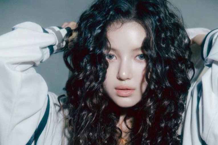 Danielle Marsh Opens New Instagram and Teases Live Message to Fans