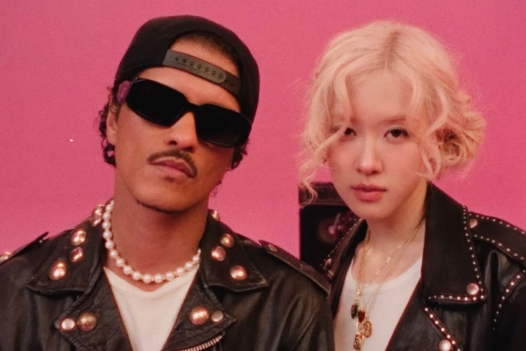 ROSÉ Makes BRITs History as “APT.” Wins International Song of the Year