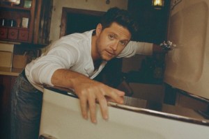 Niall Horan Announces “Dinner Party” as First Single From New Album