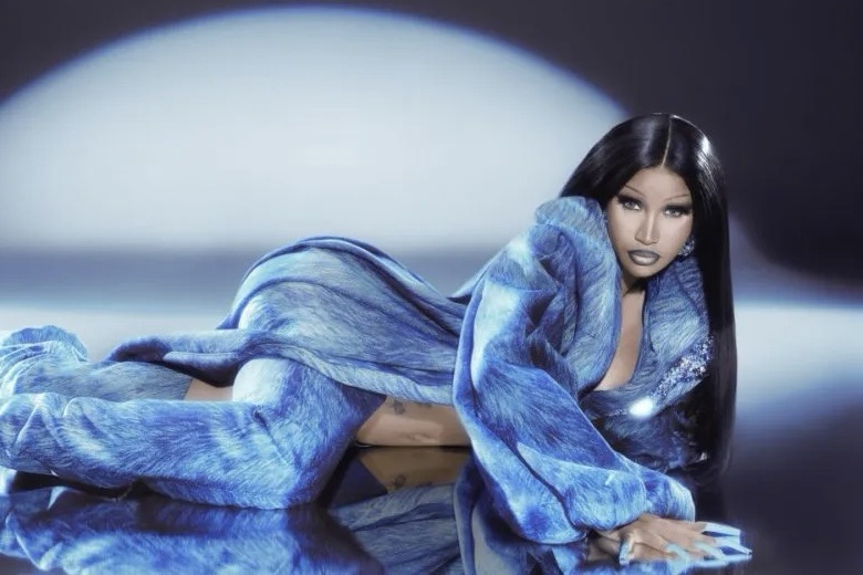 Cardi B Left in Awe by Fans on Little Miss Drama Tour