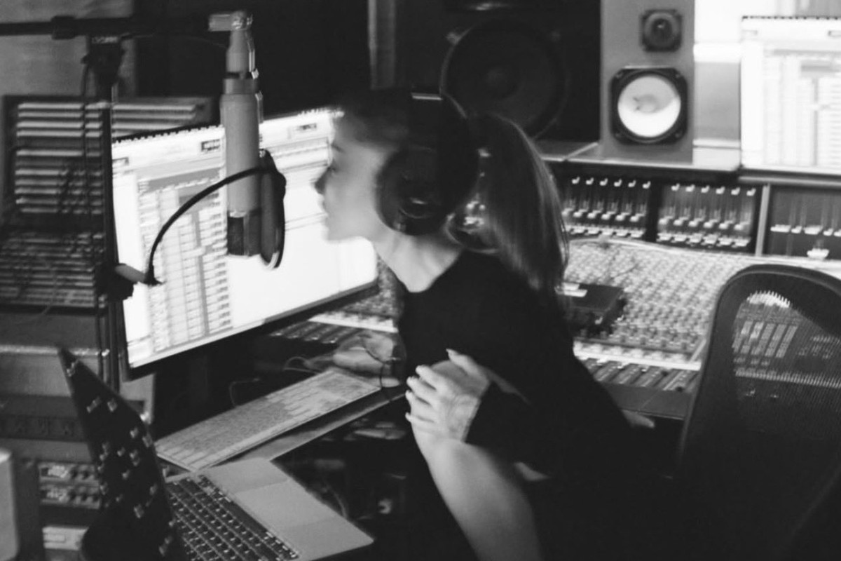 AG8 Is No Longer a Fan Theory: Ariana Grande Is Back in the Studio