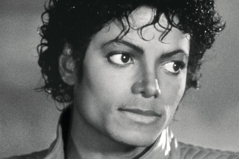 Michael Jackson’s ‘The Essential’ Returns to No. 1 After 17 Years in the UK