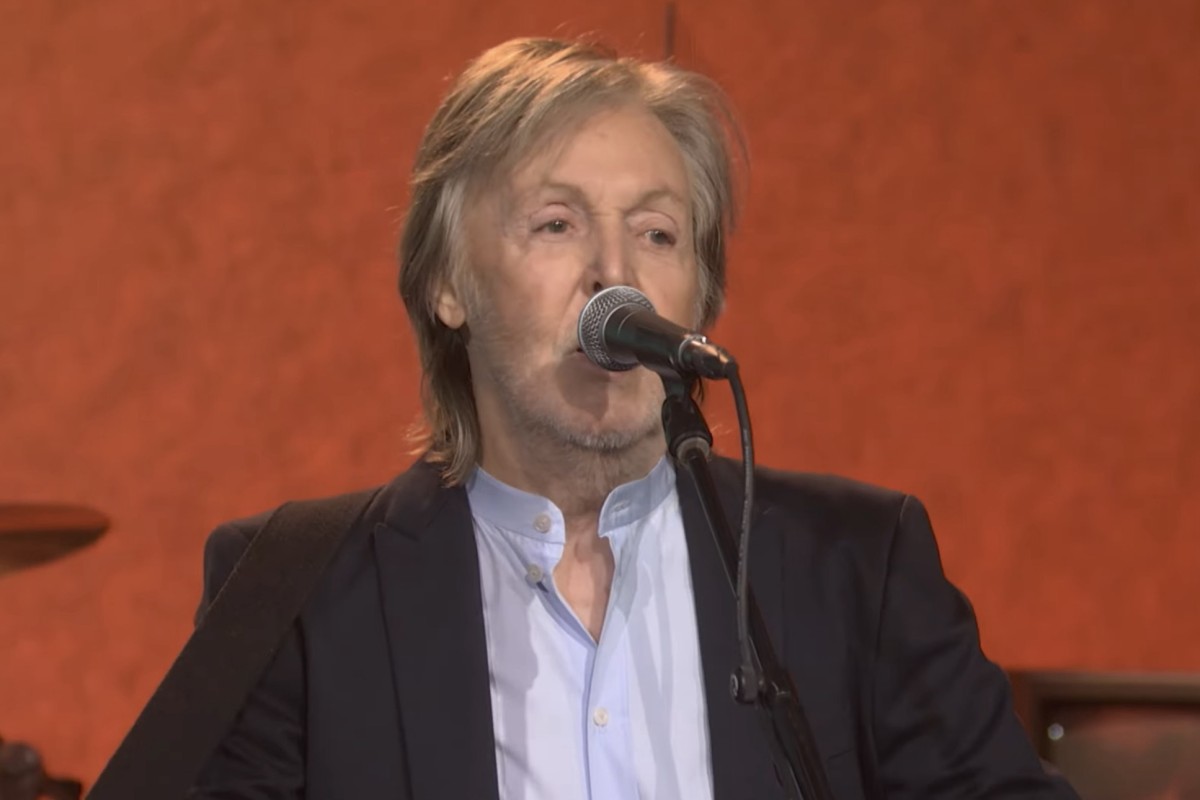 Watch Paul McCartney Perform “Band on the Run” and “Coming Up” on SNL