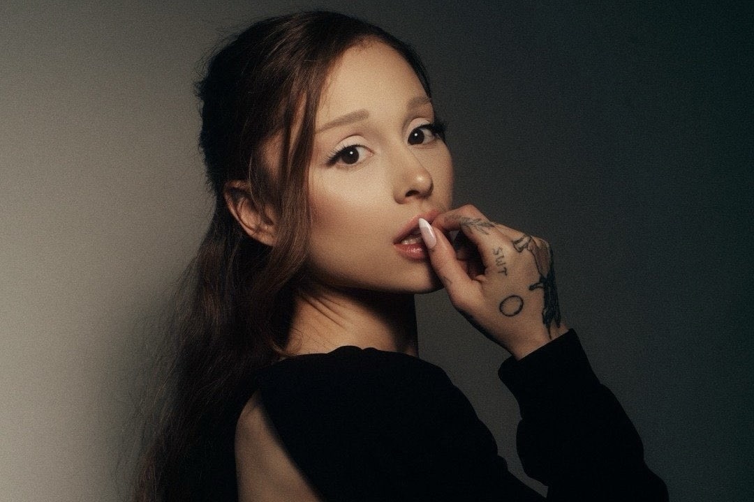 Ariana Grande Earns 10th No. 1 With New Hot 100 Debut