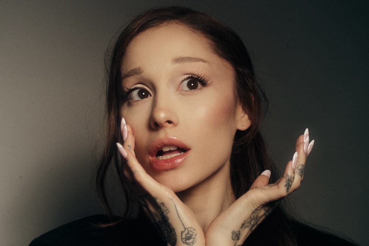 Ariana Grande’s ‘petal’ Debuts at No. 1 on Billboard 200 With 295,000 Units