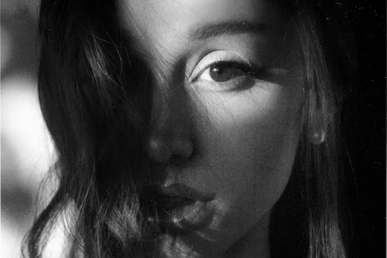 Ariana Grande Tops Australia’s ARIA Chart With “petal”