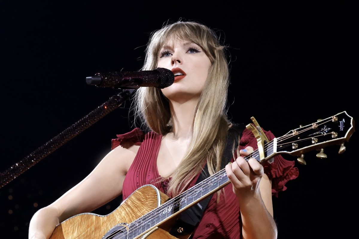 Taylor Swift Says She Re-Recorded All of Her Music Made on a Former Label