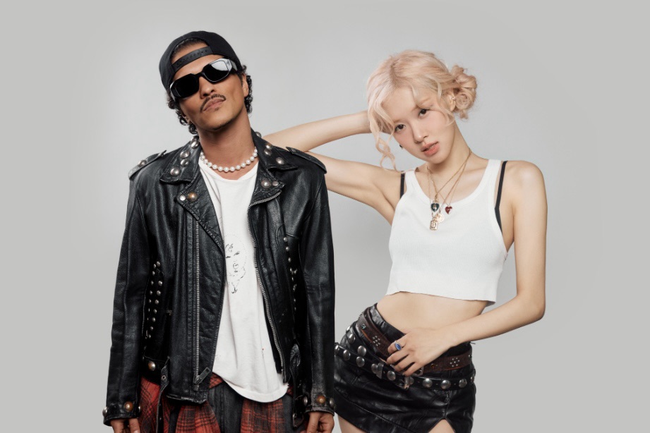 Bruno Mars Wants ROSÉ to Perform “APT.” in Korea