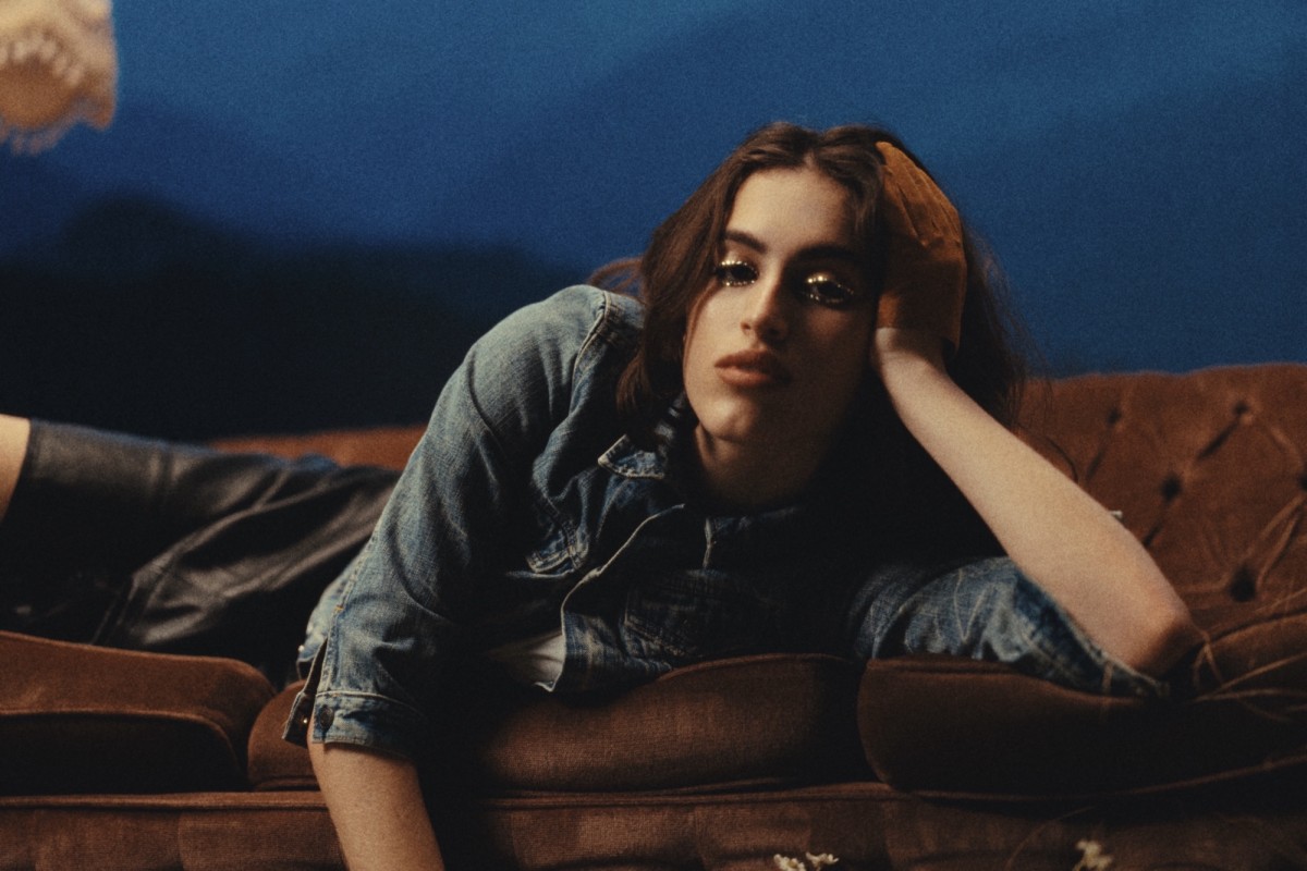 Ally Salort Releases Her Intimate “Last Christmas” Cover